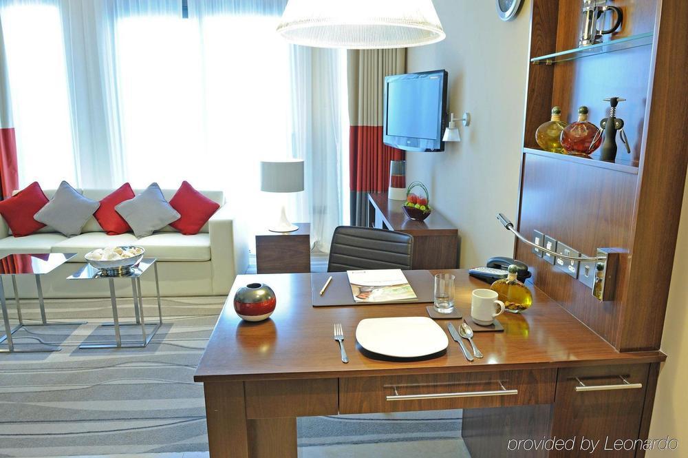 Staybridge Suites Yas Island Abu Dhabi By Ihg Habitación foto